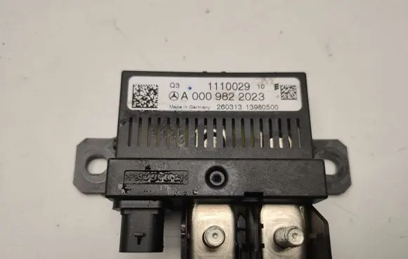 Mercedes-Benz CLS C218 X218 Other relay A0009822023