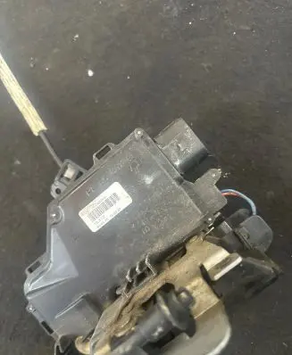 Audi A6 S6 C5 4B Front door lock 4G2837016 2A56302C