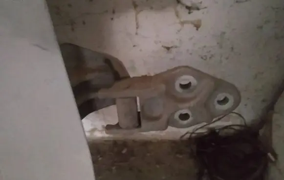 Opel Movano A Front door upper hinge