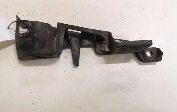 Citroen C4 I Fender mounting bracket 9652507280