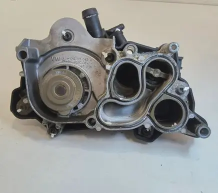 Volkswagen Golf VII Water pump 04E121121 04E121121E