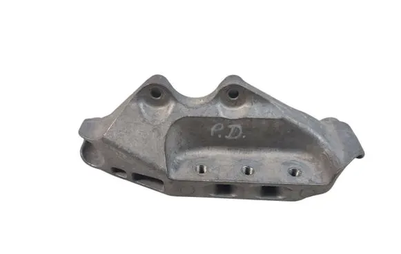 Cadillac XT6 Gearbox mounting bracket X05206
