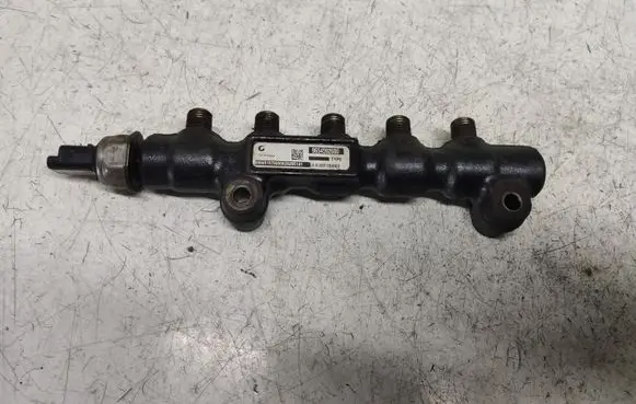 Ford Focus Fuel main line pipe 9654592680