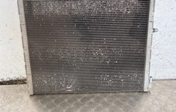 BMW X5M E70 Coolant radiator 7576273 P5666007