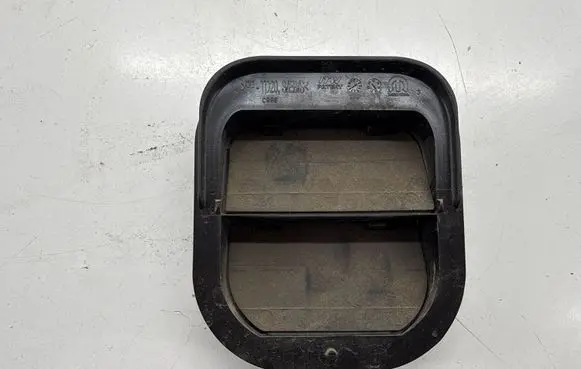 Alfa Romeo Stelvio Quarter panel pressure vent C996 51964784