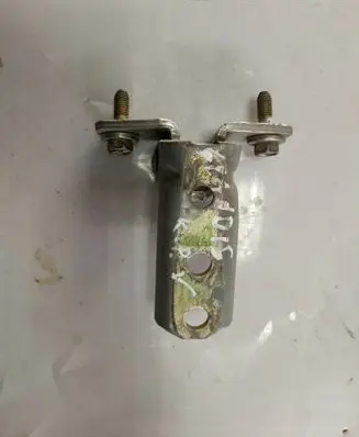 Mitsubishi Grandis Front door upper hinge CD5 001