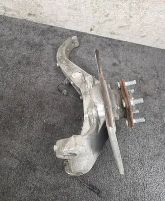Tesla Model Y Front wheel hub 118831600E 104412100E