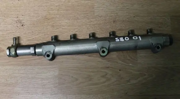 BMW X5 E53 Fuel main line pipe 0445215010