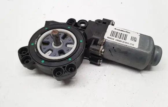Nissan Qashqai Electric window control switch 22191511 402033F 12050922
