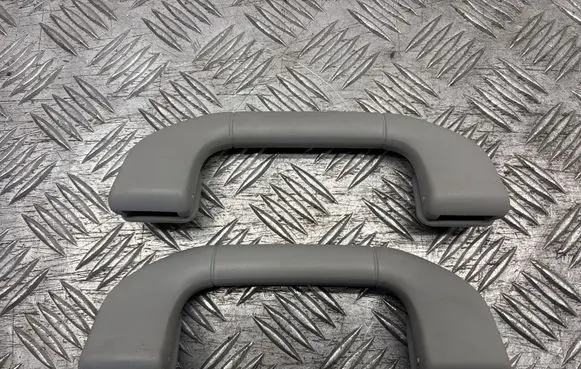 Mercedes-Benz E W212 Front interior roof grab handle A2048100051