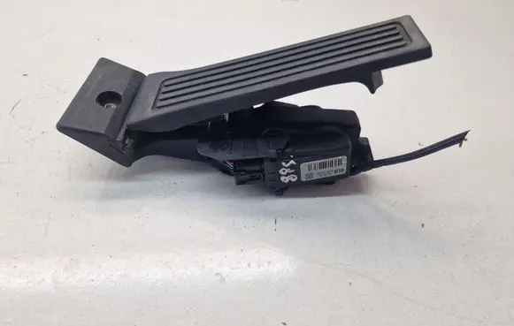 Hyundai Tucson TL Accelerator throttle pedal