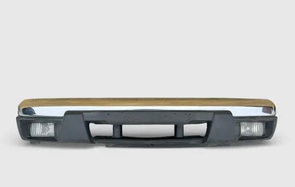 Chevrolet Colorado Front bumper 