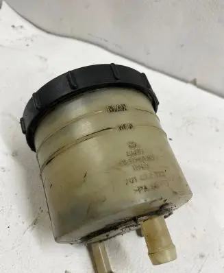 Volkswagen Multivan T4 Power steering fluid tank/reservoir 701422373