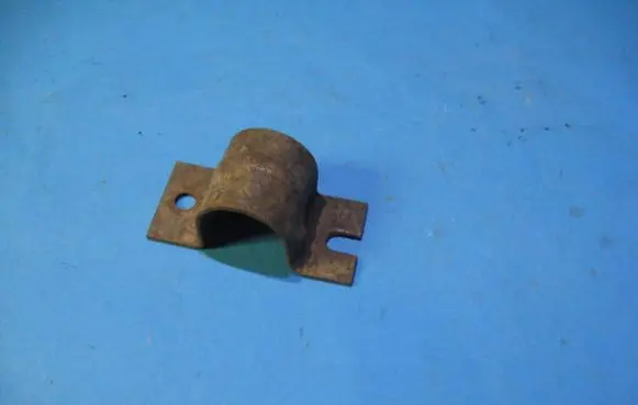 Opel Vectra B Sway bar bush bracket, front 90581497