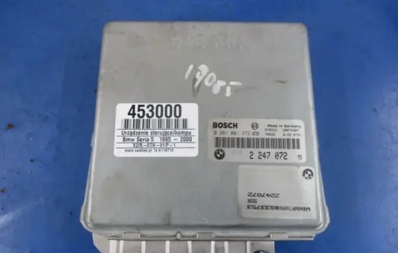BMW 5 E39 Engine control unit/module ECU 2247072