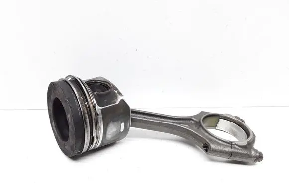 Volvo V60 Piston with connecting rod 82L187
