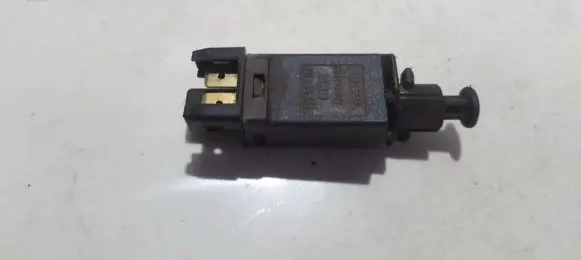 Volkswagen PASSAT B4 Brake pedal sensor switch 191945515 MRO
