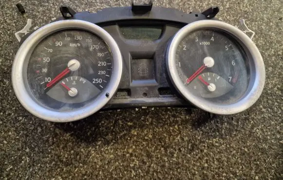 Renault Megane II Speedometer (instrument cluster) 8200462281B