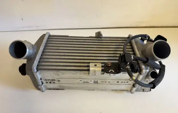 Hyundai i20 (GB IB) Intercooler air channel guide 2827004600