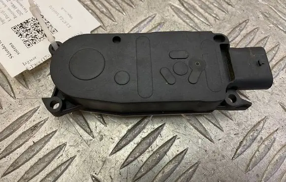 Jaguar E-Pace Intake manifold valve actuator/motor 5877R1007