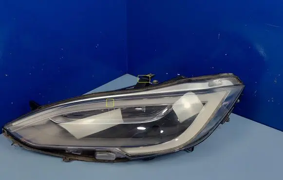 Tesla Model S Headlight/headlamp 105357800