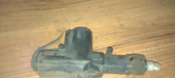 Mercedes-Benz Vito Viano W638 Central locking motor nenustayyta