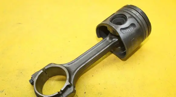 Opel Astra H Piston with connecting rod 06933
