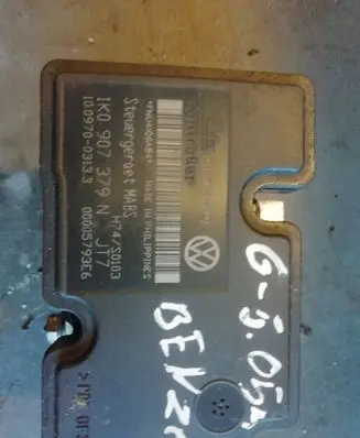 Volkswagen Golf V ABS Pump 1K0907379N 00005793E6 10097003133