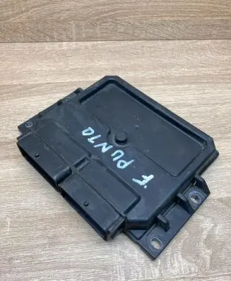 Fiat Punto (188) Engine control unit/module ECU R04010032D