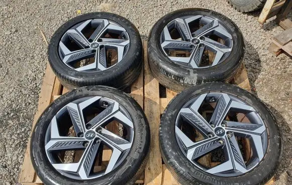 Hyundai Tucson IV NX4 R19 alloy rim 
