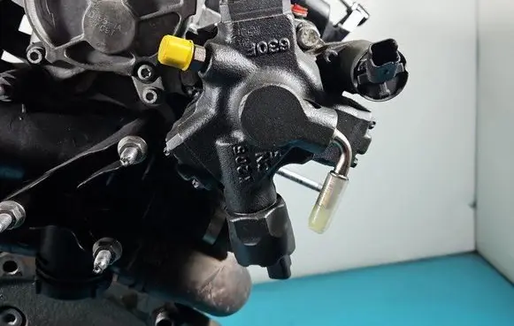 Fuel injection high pressure pump