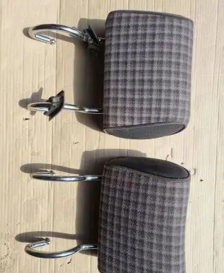 Mercedes-Benz E W124 Rear seat headrest 