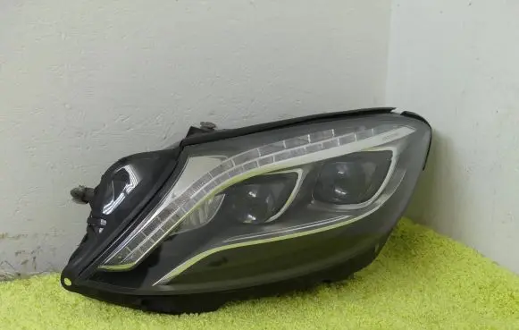 Mercedes-Benz S W222 Headlight/headlamp 2228207361