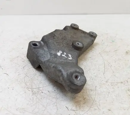 Mercedes-Benz E W212 Engine mounting bracket A6510940039 11387010311