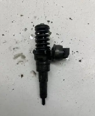 Audi A4 S4 B7 8E 8H Fuel injector 038130073BP 0414720314