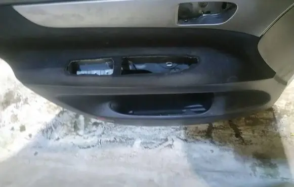 Toyota Avensis Verso Front door card panel trim