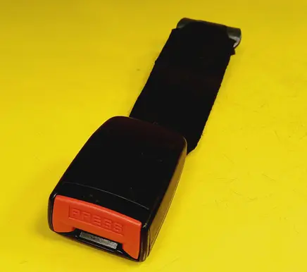 Citroen Saxo Rear seatbelt buckle