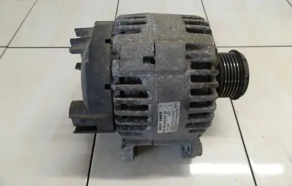 Volkswagen Caddy Generator/alternator 06F903023HX