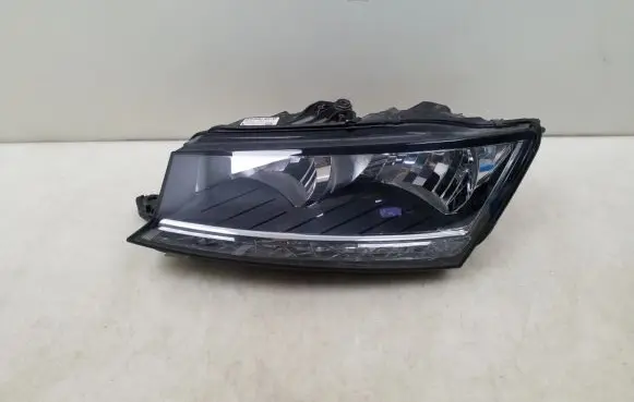 Skoda Fabia Mk4 (6VA) Headlight/headlamp 6V1941015D