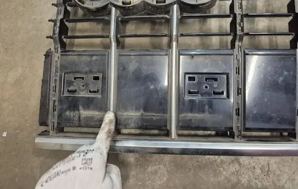 Audi Q3 F3 Front grill 83A853651B
