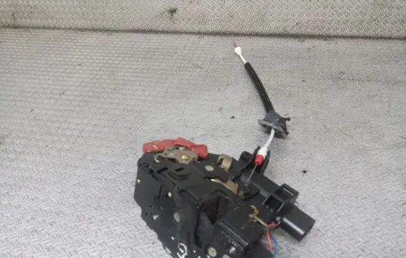 Audi A2 Rear door lock 8Z0839015A