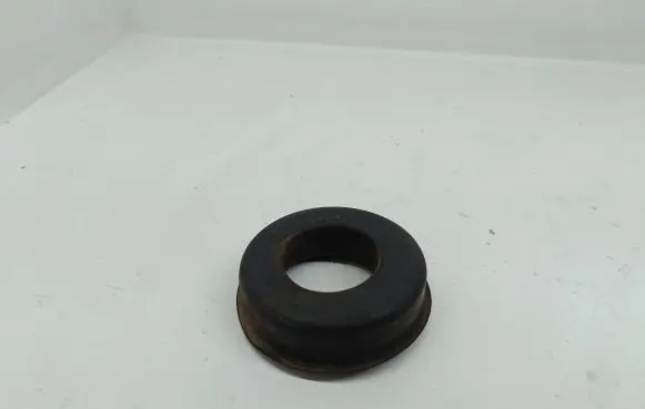 BMW 1 E81 E87 Front coil spring rubber mount 6764419 1164
