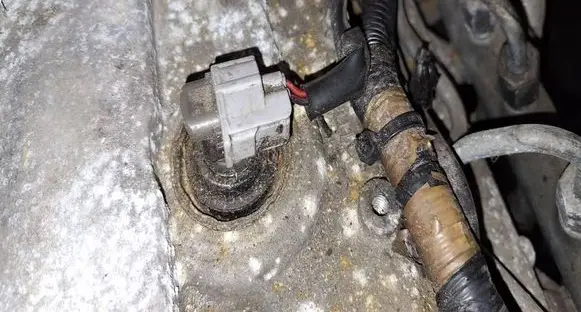 Mazda 5 Fuel injector 