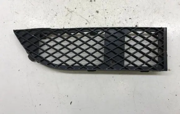 BMW 7 E65 E66 Front bumper lower grill 51117135564 7135564