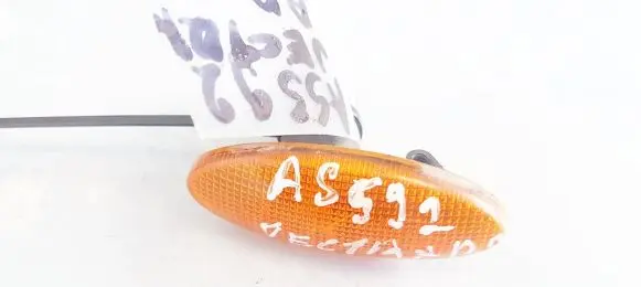 Opel Vectra B Front fender indicator light 90504212