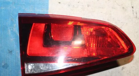 Volkswagen Golf VII Tailgate rear/tail lights 5G0945093