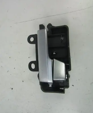Volkswagen PASSAT B6 Front door interior handle 