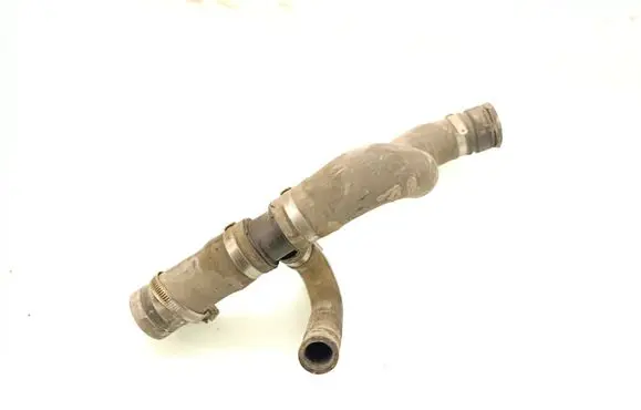 Engine coolant pipe/hose