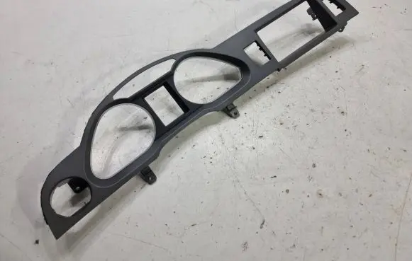 Radio/GPS head unit trim