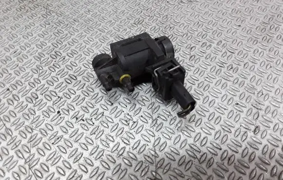 Volkswagen Golf III Turbo solenoid valve 1H0906283